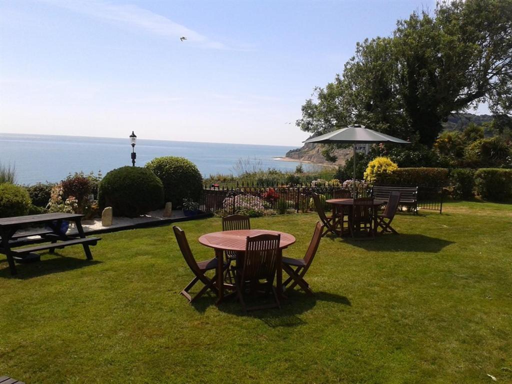 The Cliff Hall Shanklin Exterior photo