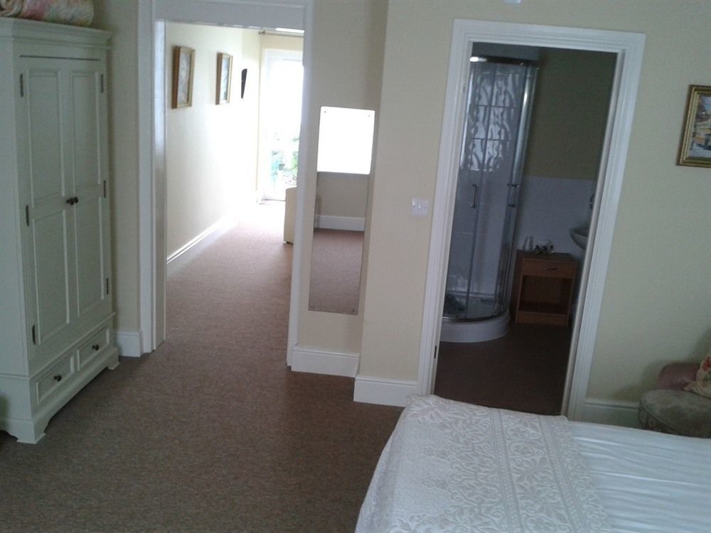The Cliff Hall Shanklin Exterior photo